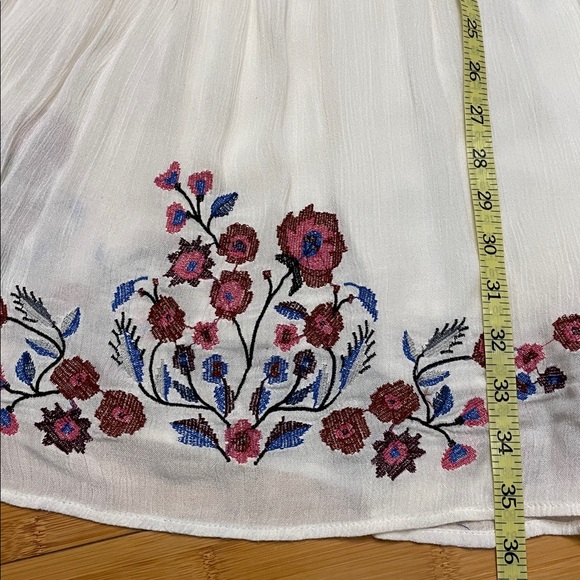 Free People Te Amo Embroidered Dress Size Medium Mini V Neck Bell Sleeve White - Picture 16 of 16